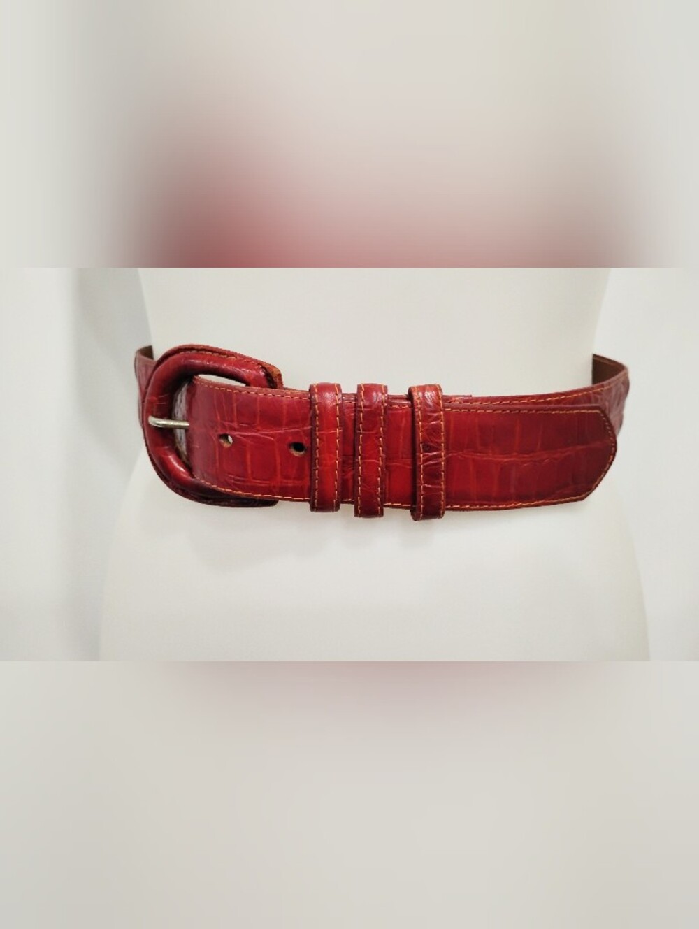 VINTAGE RED ITALIAN ALLIGATOR BELT - Picture 6 of 11